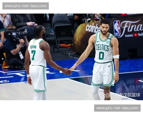 首发凯尔特人：绿白传奇的每一次起舞